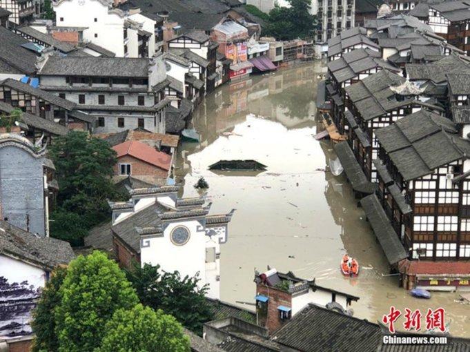 东方甄选董宇辉个人账号开通4天涨粉200万，1月9日首播惊喜等你来